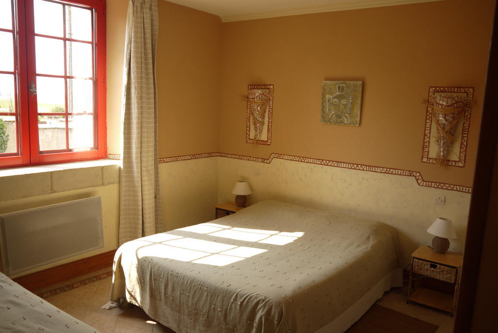 Troglodyte De La Fosse Hotel Meigne Bilik gambar