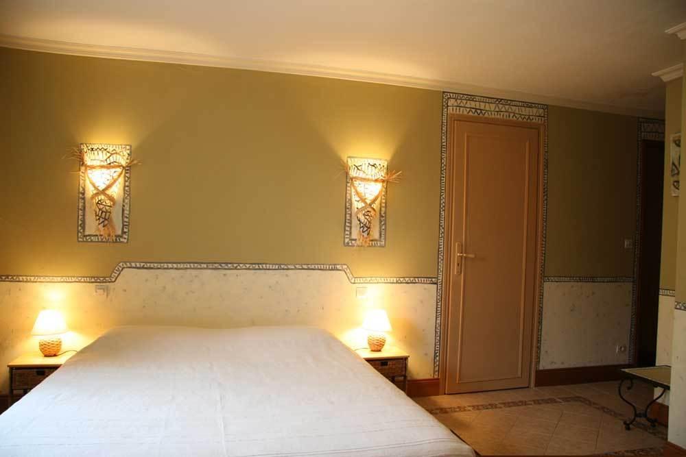 Troglodyte De La Fosse Hotel Meigne Bilik gambar